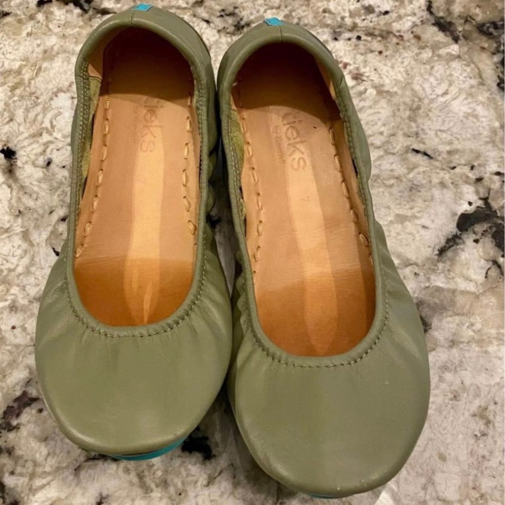 Tieks Flats Size 7